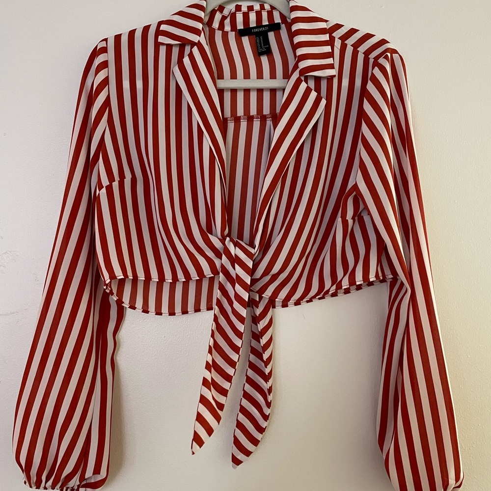 Red & white stripped crop top w/ tie in the front. Size M from Forever 21.
